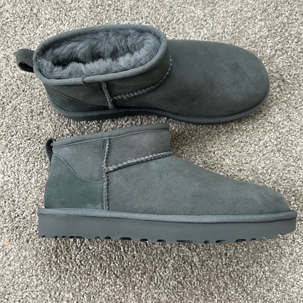 Ugg ultra mini size 9